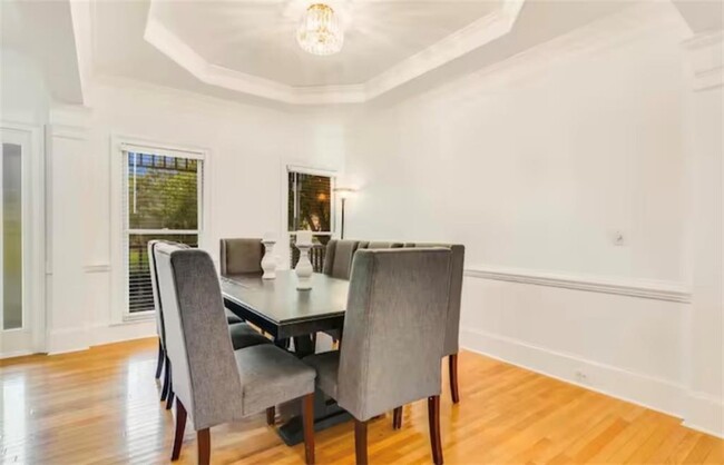 Building Photo - 1408 Aramore Dr SE