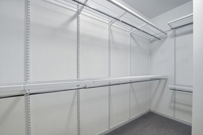 Building Photo - 4 Bed 3 Bath Single Family Home in Napa