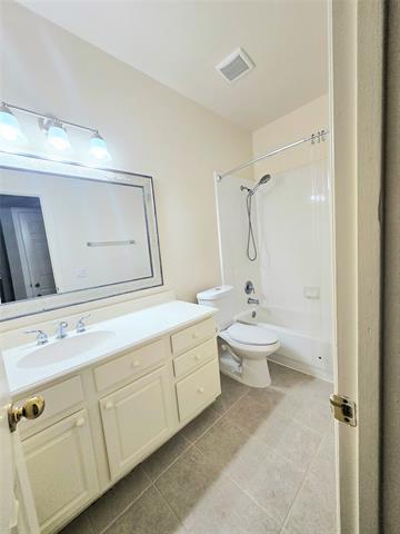Building Photo - 2733 Club Ridge Dr