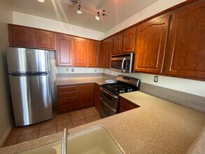 Building Photo - Beautiful 2 Bedroom 2 Bath Condo in the heart of Rancho San Diego!