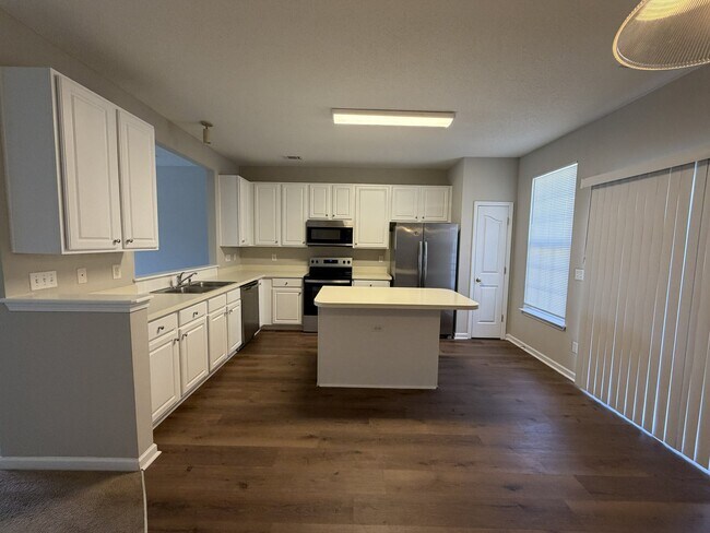 Building Photo - 113 Cirrus Ct