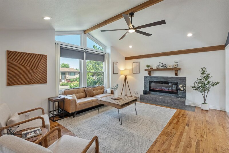 Building Photo - 832 N Morton Dr