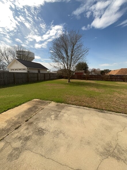 Building Photo - 107 Britt Dr