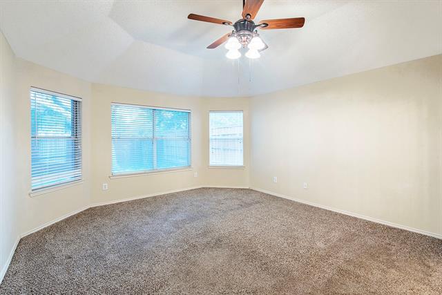 Building Photo - 10217 Max Ln