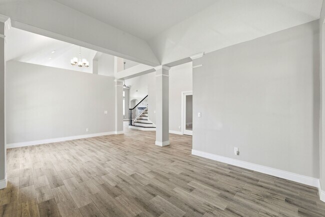 Building Photo - 6231 Presidio Canyon Dr