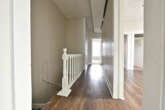 Building Photo - 536 S 30th St