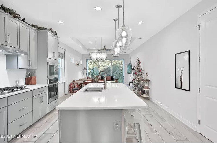 Building Photo - 326 Vista Lake Cir