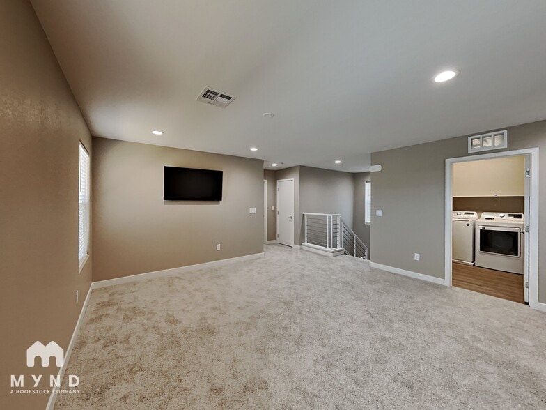 Building Photo - 3794 Paseo de Paz Ave