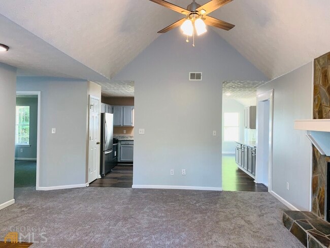 Building Photo - 30 Standing Rock Rd