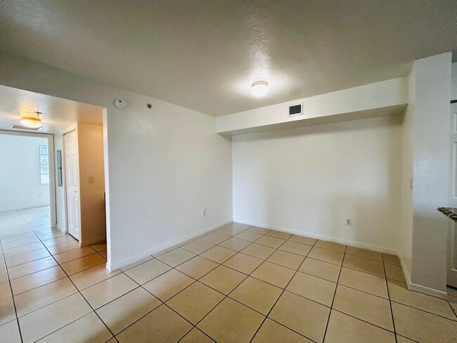 Building Photo - 6752 Heritage Grande