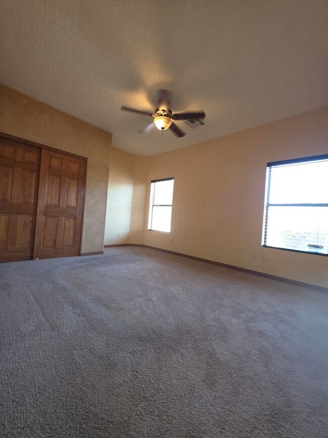 Building Photo - 8152 Eagledancer Ave