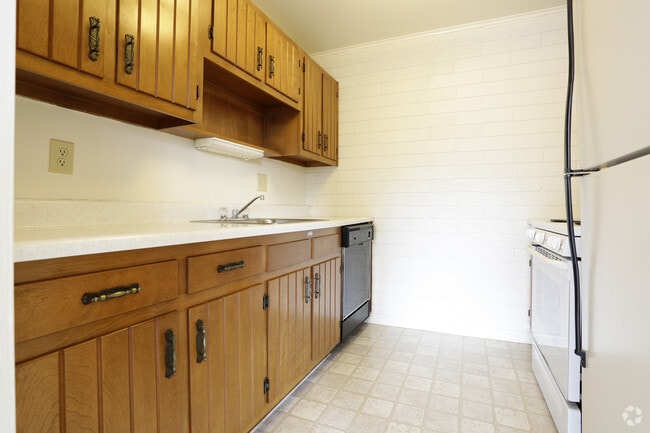 Interior Photo - White Birch Apartments