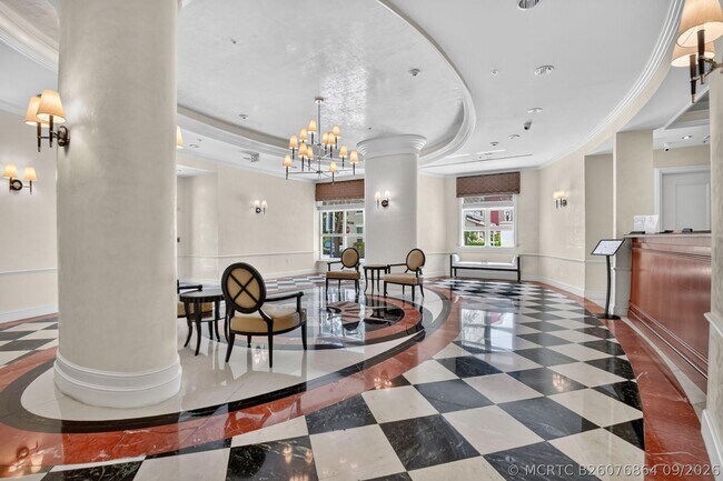 Building Photo - 403 S Sapodilla Ave