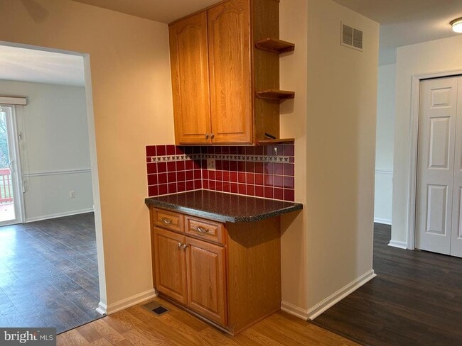 Building Photo - 201 Beacon Ct