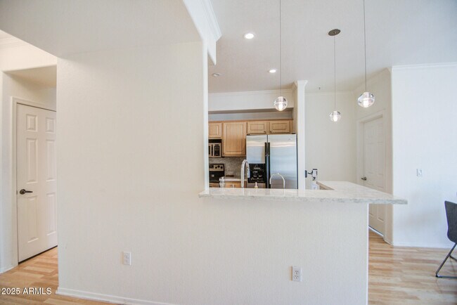 Building Photo - 435 W Rio Salado Pkwy