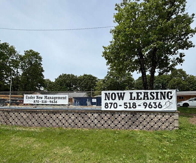 Building Photo - Highland Grove