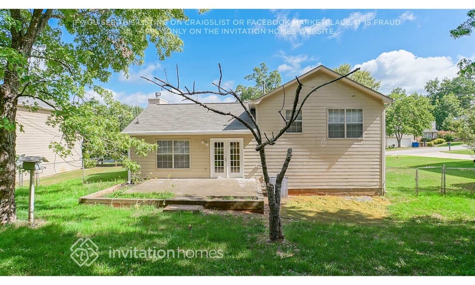 Building Photo - 221 River Birch Dr