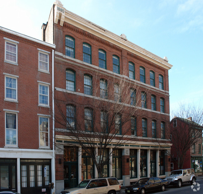 Building Photo - Pfeiffer House