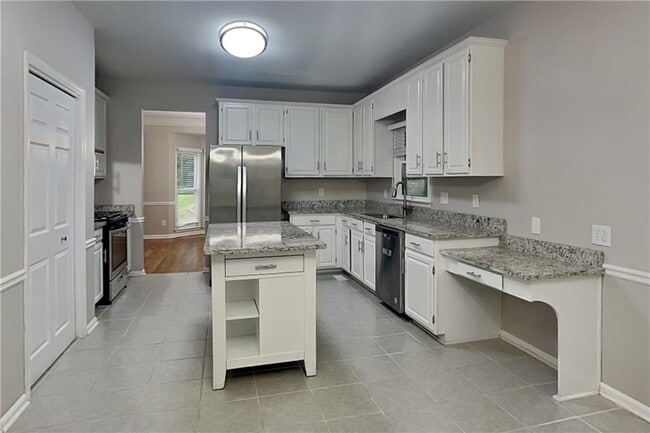 Building Photo - 811 Springdale Crossing