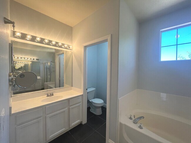 Building Photo - Discover this Gem w/sparkling pool & spa!