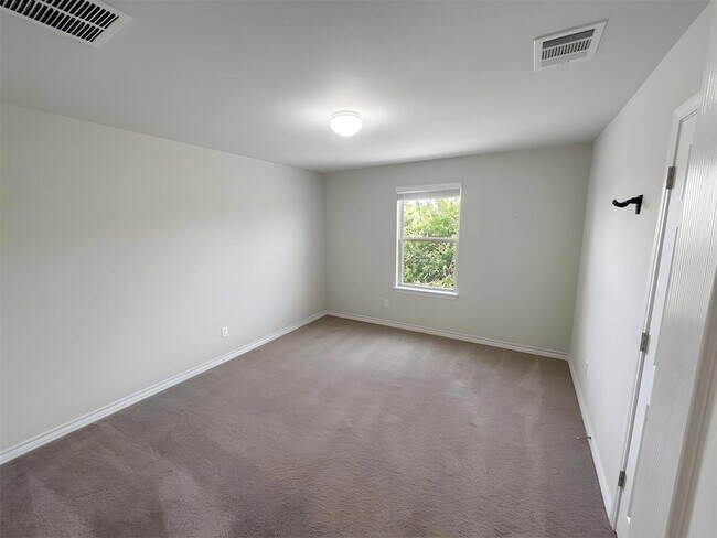 Building Photo - 729 Aliso Trail