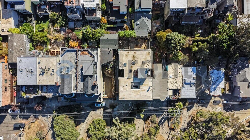 Building Photo - Unit 105