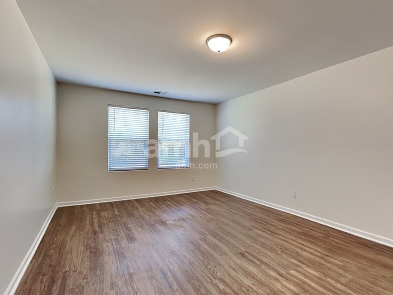 Building Photo - 168 Orion Way