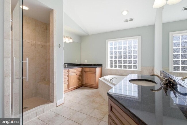 Building Photo - 6411 Velliety Ln