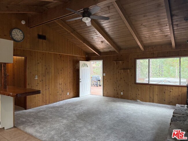 Building Photo - 42995 Sunset Dr