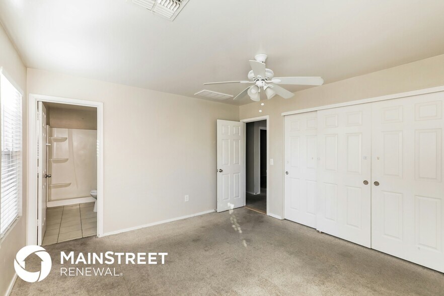 Building Photo - 8044 E Judicial St