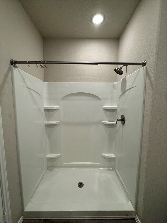 Building Photo - 710 Crystal River