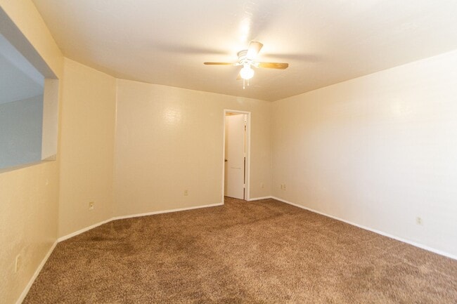 Building Photo - * COMING SOON * Great 2 bed/2 bath Condo i...