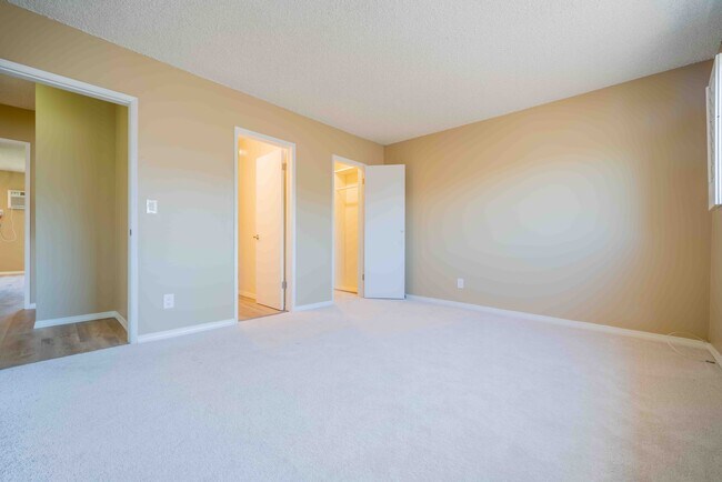 Primary bedroom - walk-in closet - 11871 Idaho Ave