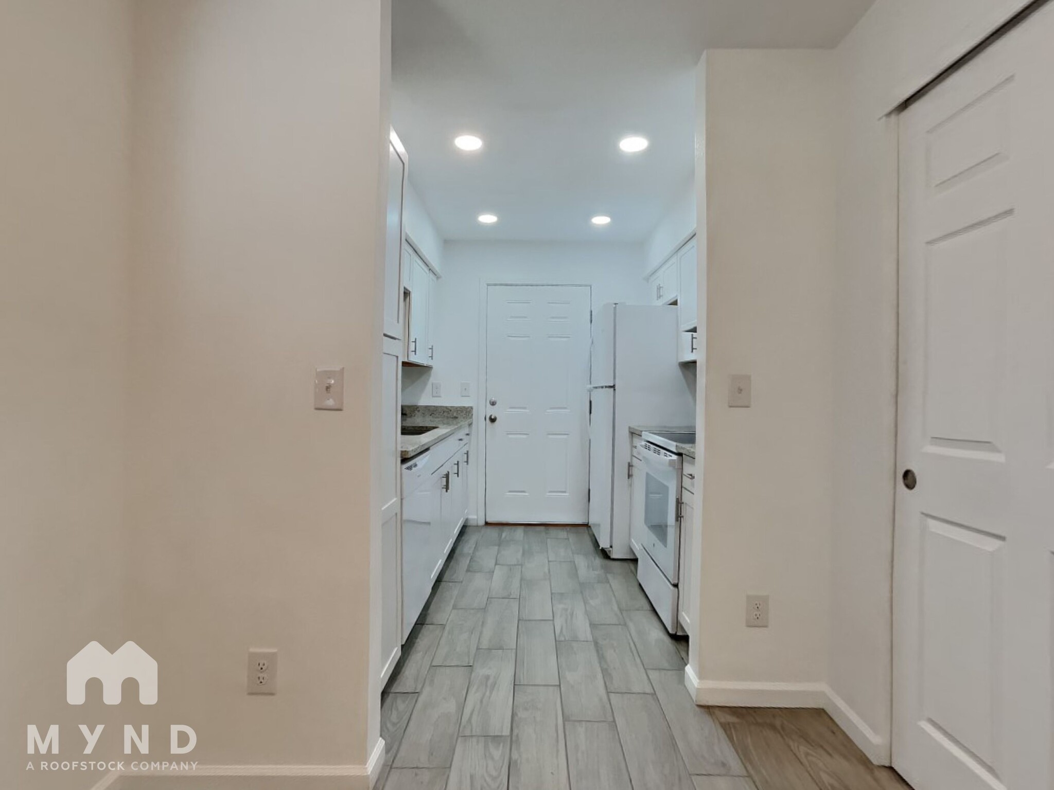 Building Photo - 6649 W Ocotillo Rd