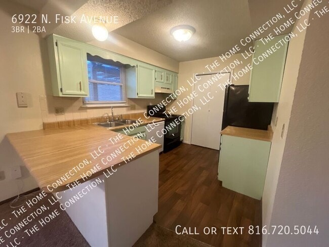 Building Photo - 6922 N Fisk Ave