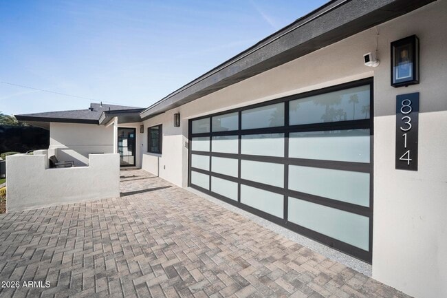 Building Photo - 8314 E Mariposa Dr