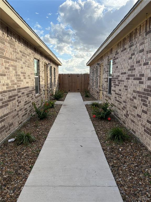 Building Photo - 28 W Kohala Ave