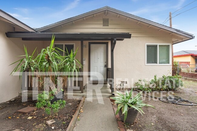 Building Photo - 7520 Schreiner St