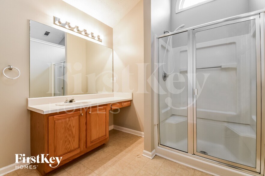 Building Photo - 1429 Gates Cir SE