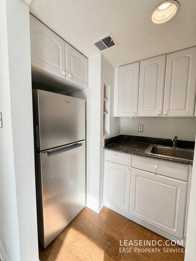 Building Photo - 1133 13th St NW