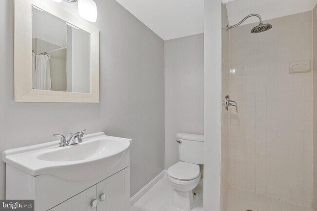 Building Photo - 6401 Old Scotts Ct
