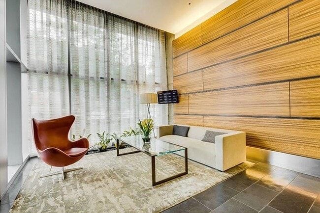 Building Photo - 659 W Randolph St