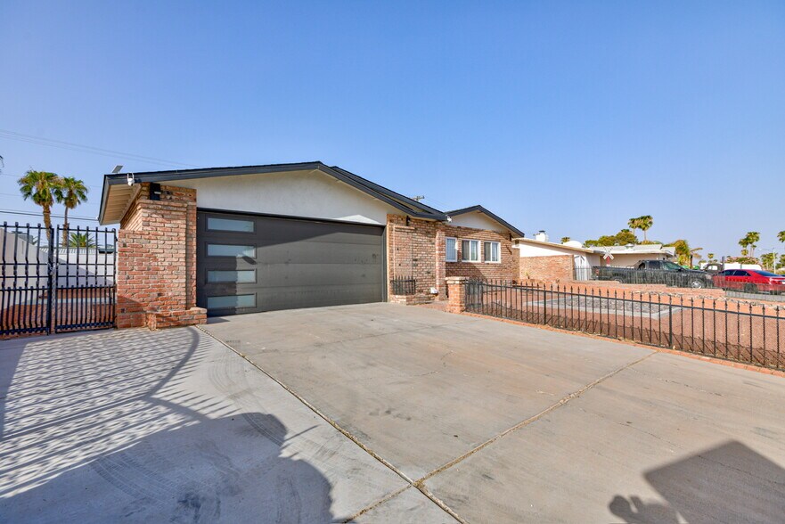 Building Photo - 1448 Pawnee Dr