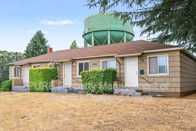Building Photo - 6924 N Amherst St