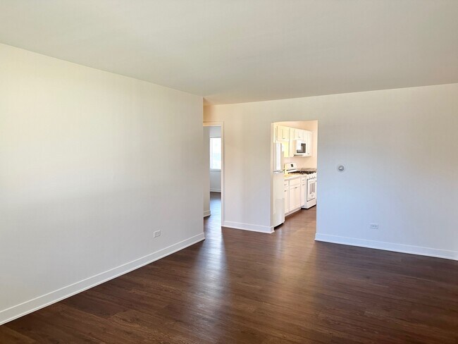 Building Photo - 222 S Tryon St