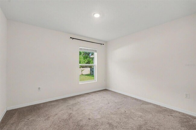 Building Photo - 36851 Goffaux Loop