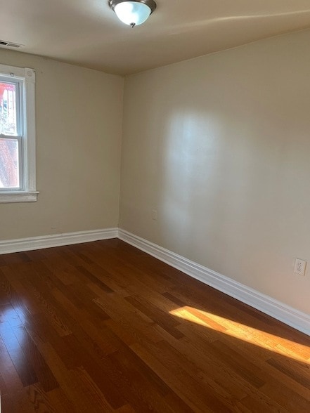 Building Photo - 1936 N Kimball Ave