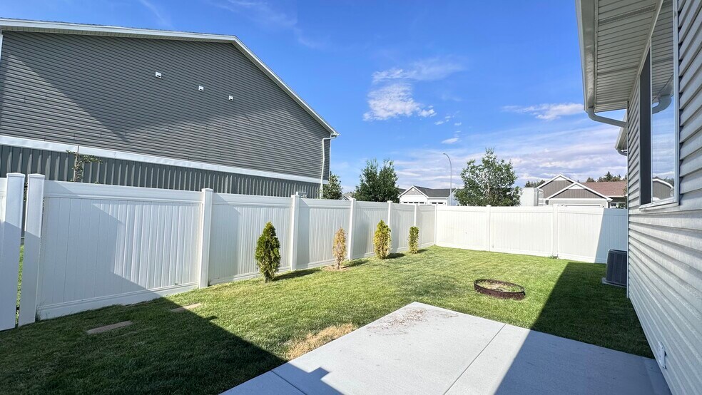 Building Photo - 2830 Blackwood