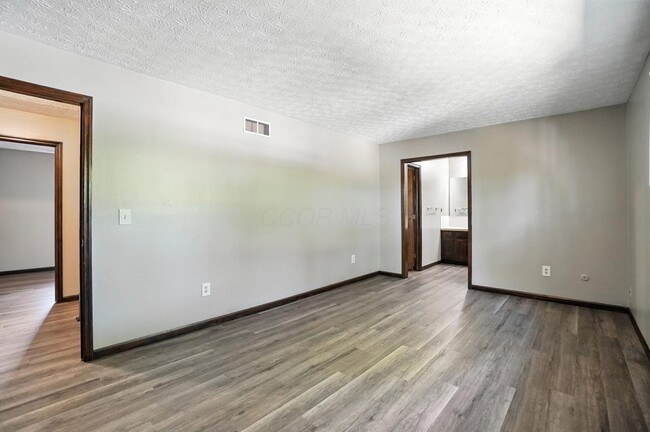 Building Photo - 5 Keene Dr