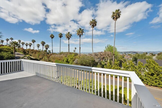 Building Photo - 31 Antilles Way